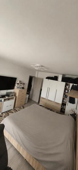 Apartament cu 4 camere decomandat în Triaj