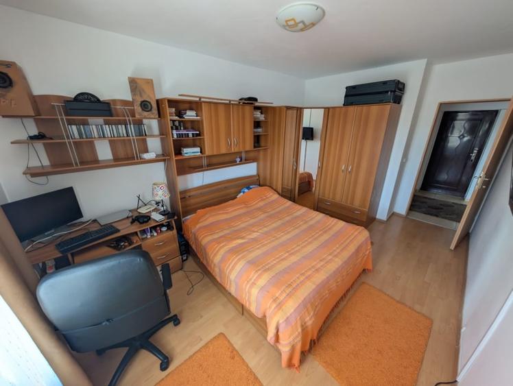 Apartament cu 2 camere semidecomandat, mobilat în Baciu