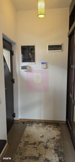 Casă cu 5 camere cu Teren 680 Mp în Central