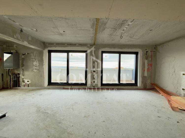 Apartament cu 4 camere semidecomandat în Zorilor
