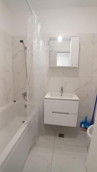 Apartament cu 2 camere semidecomandat în Militari