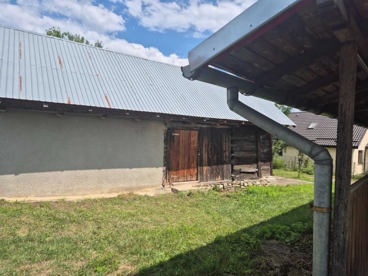 Casă cu 4 camere în Breaza de Sus