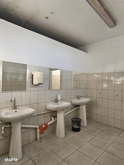 Spațiu comercial, de 1,000 mp, în Bartolomeu