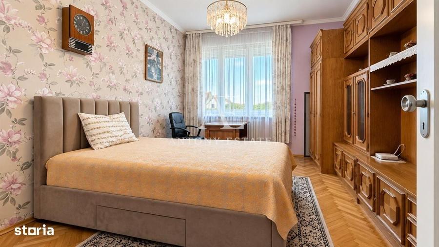 Apartament cu 3 camere semidecomandat în Central