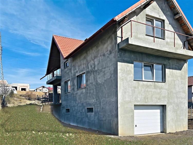 Casă individuală cu 4 camere cu Canalizare în Burdujeni
