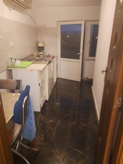 Garsonieră semidecomandată în Central