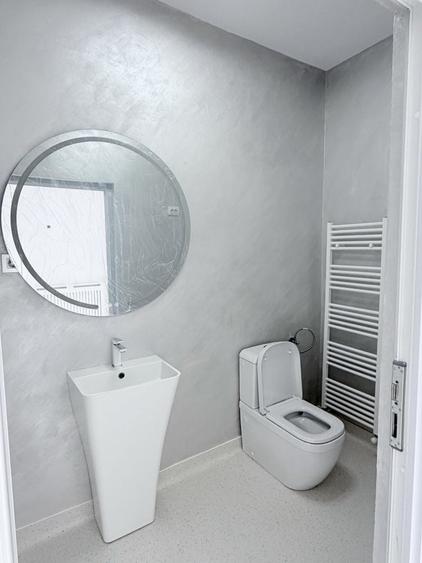 Spațiu comercial, de 48 mp, în Central