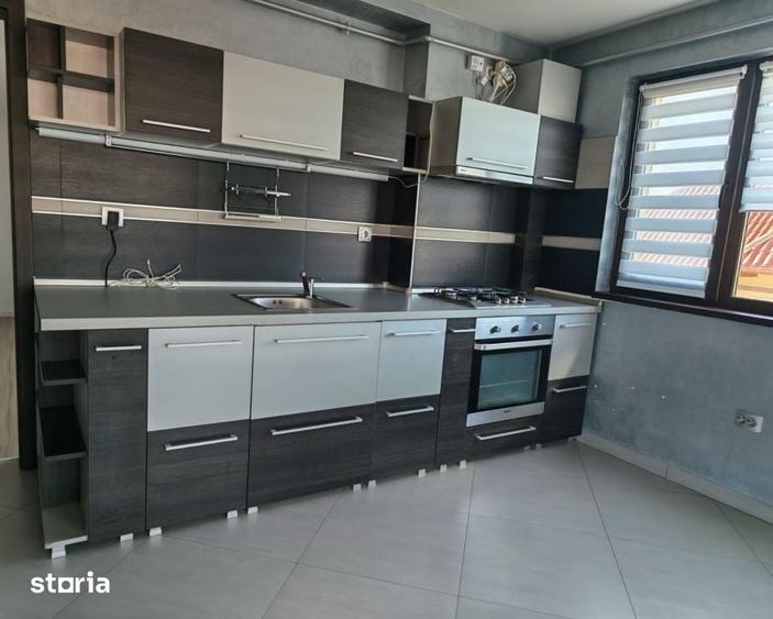 Apartament cu 4 camere în Între Lacuri