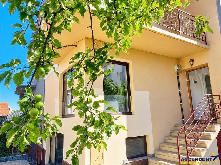 Casă cu Teren 500 Mp în Central