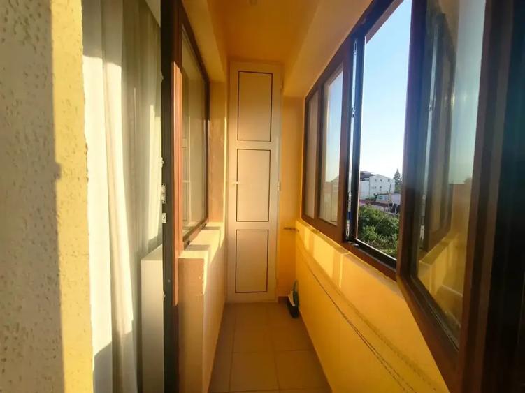 Apartament cu 2 camere decomandat în 1 Decembrie 1918