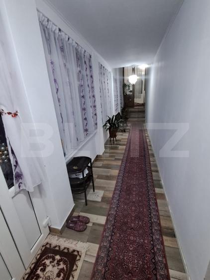 Casă individuală cu 6 camere cu Canalizare în Variaș