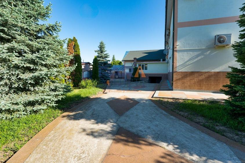 Spațiu comercial, de 1,900 mp, în Tămășeni