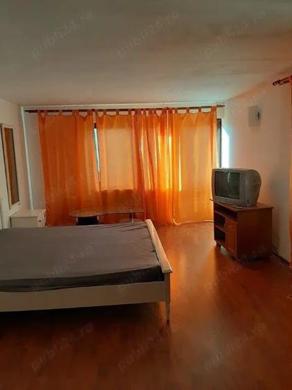 Casă cu 5 camere cu Teren 433 Mp în Central