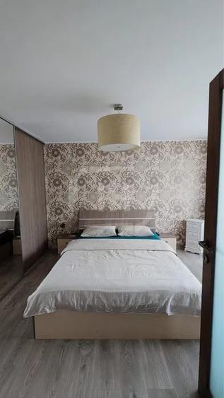Apartament cu 3 camere semidecomandat, mobilat în Plopilor