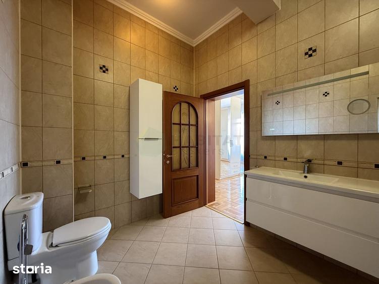 Vila 9 camere cu piscina si teren de 1.000 mp - 13