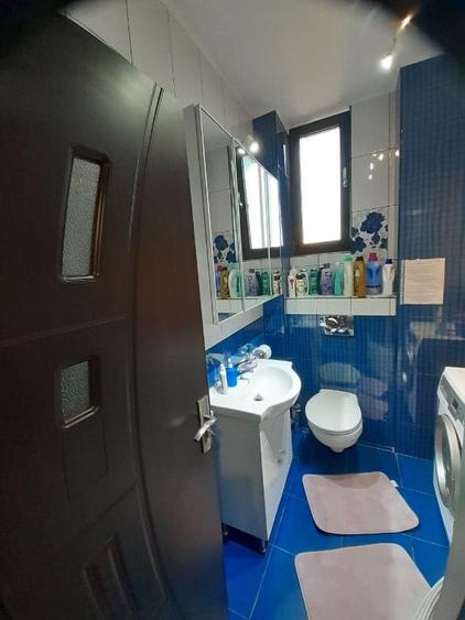 Apartament cu 2 camere semidecomandat în Universitate