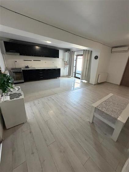 Casa Renovata si Mobilata Complet - Pozitionare Excelenta - Aproape de Delfinari - 30