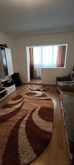 Apartament cu 2 camere decomandat în Răcădău