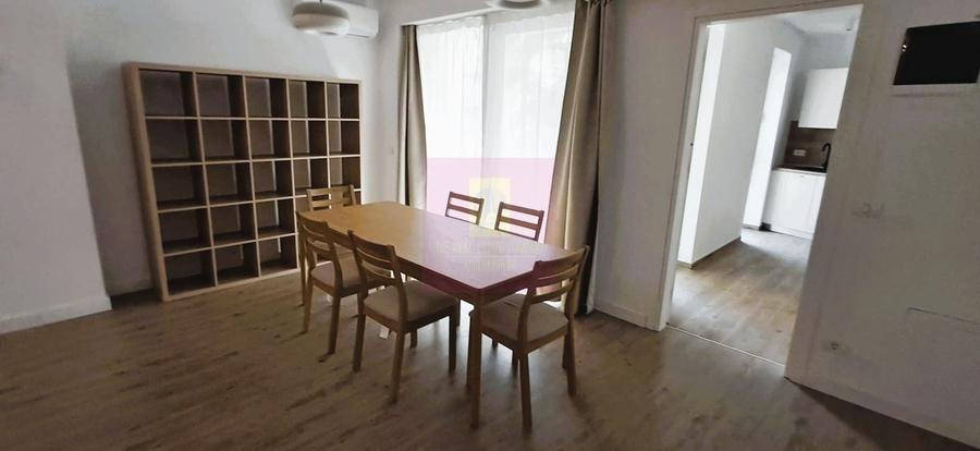 Apartament cu 4 camere decomandat în Armeneasca