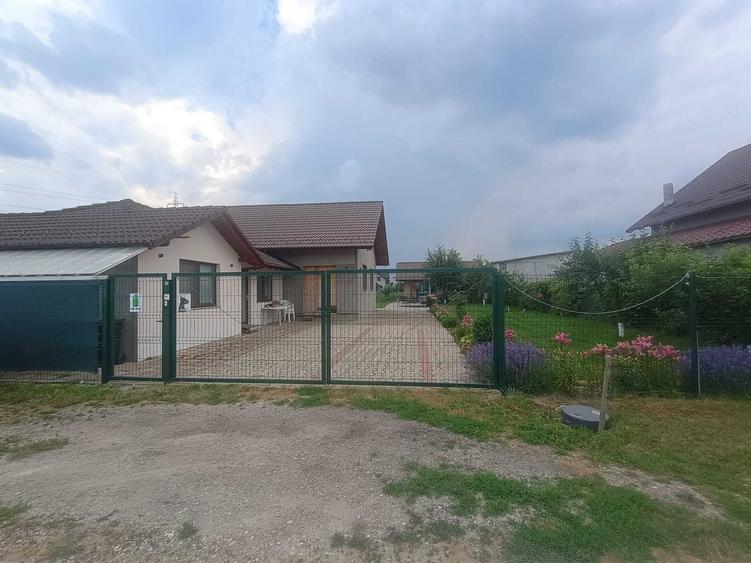Casă cu 4 camere în Vulcan