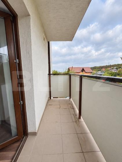 Apartament cu 3 camere semidecomandat în Bucium
