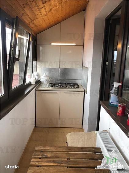 Apartament cu 4 camere, mobilat în Central — fotografia 3