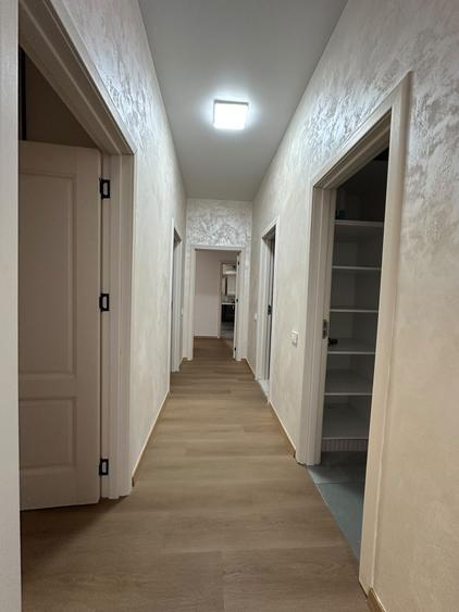 Apartament cu 4 camere decomandat, mobilat în Pipera