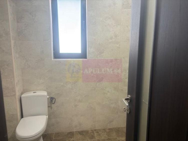 Casă cu 5 camere în Domnești
