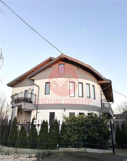 Spațiu comercial, de 360 mp, în Costinești