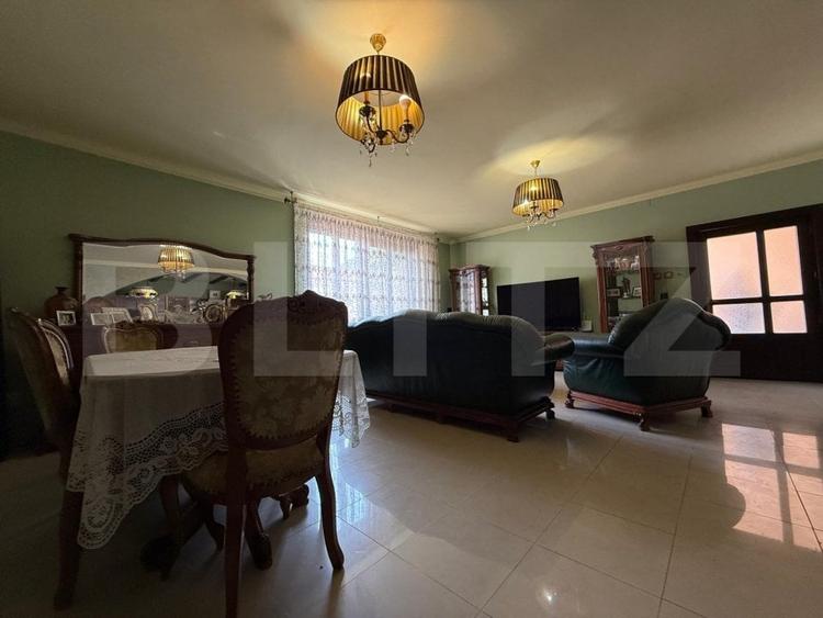 Casă individuală cu 10 camere cu Piscina în Iosefin