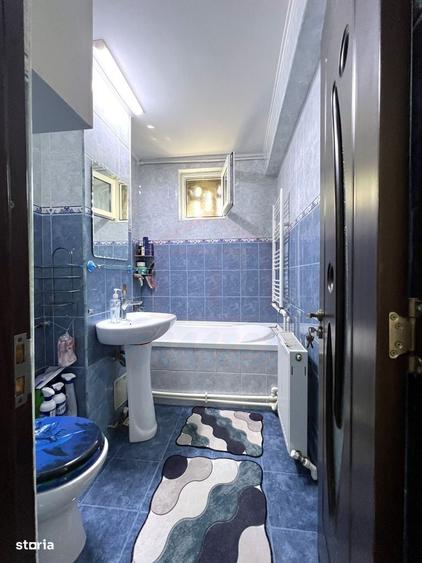 Apartament cu 2 camere decomandat în Micro 17