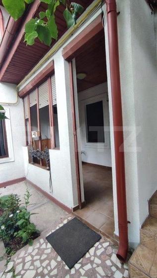 Casă individuală cu 7 camere cu Canalizare în Brazda lui Novac