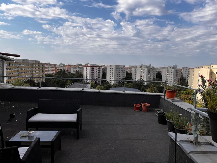Apartament cu 2 camere decomandat în Tei