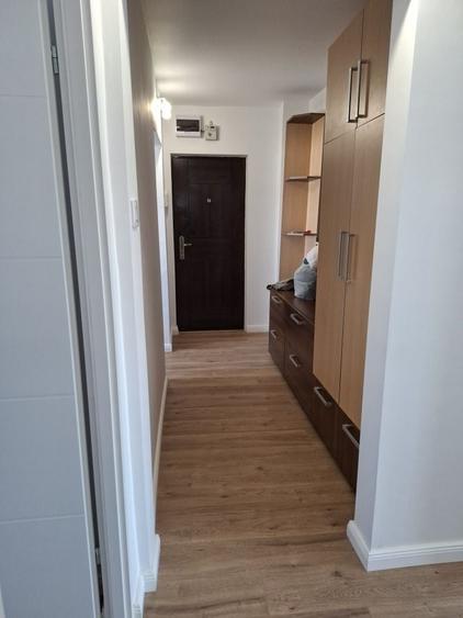 Inchiriez apartament zona Piata Marasti - 8
