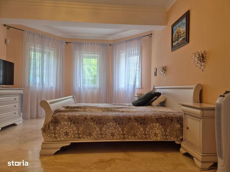 Vila Tip Duplex, 8 Camere, Teren 1100 Mp, Finisajele de Lux - 1