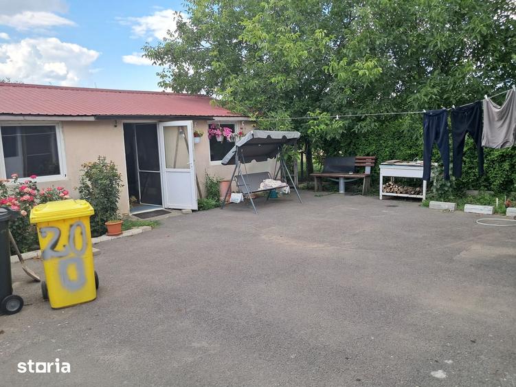 Casă cu 3 camere cu Teren 500 Mp în Domnești