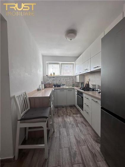 Apartament cu 2 camere decomandat în Grigorescu