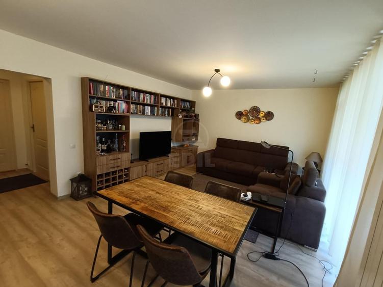 Apartament cu 2 camere semidecomandat în Florești