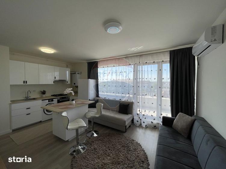 Apartament cu 3 camere, mobilat în Central