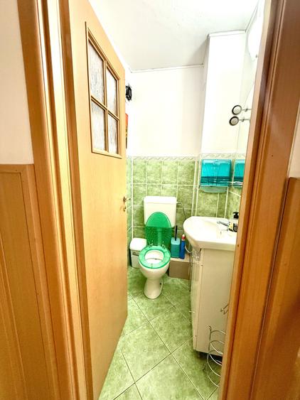 Apartament cu 3 camere decomandat în Narcisa