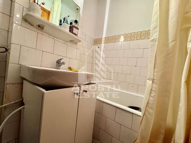 Apartament cu 2 camere decomandat în Cetății