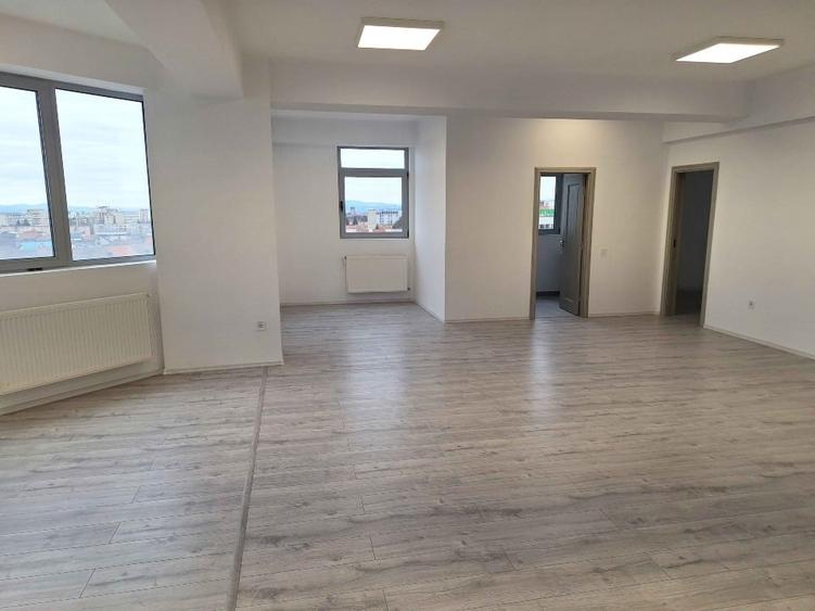 Birou, de 265 mp, în Centrul Civic