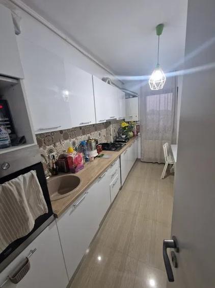 Apartament cu 2 camere decomandat, mobilat în Dobroești
