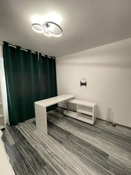 Apartament cu 2 camere decomandat în Exterior Vest