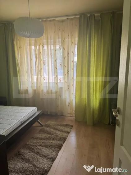 Apartament cu 3 camere decomandat, mobilat în Micro 16