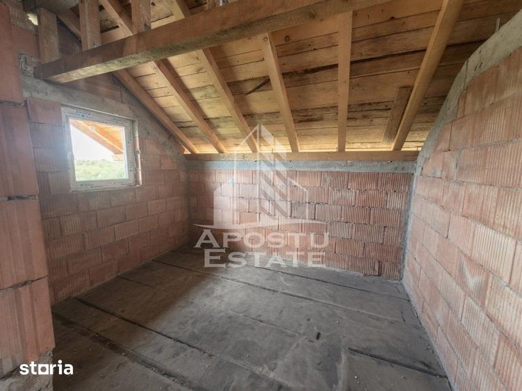 Casă cu 5 camere cu Teren 1439 Mp în Central