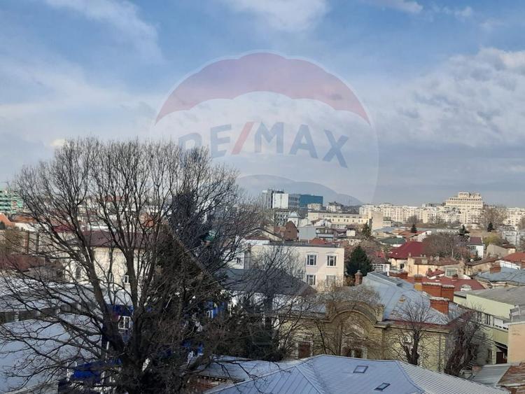 Apartament cu 2 camere semidecomandat în Cantemir