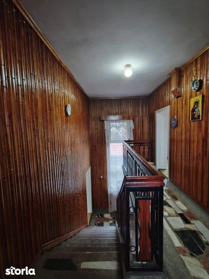Casa spatioasa cu teren generos, aproape de centrul orasului Targu Lap - 3