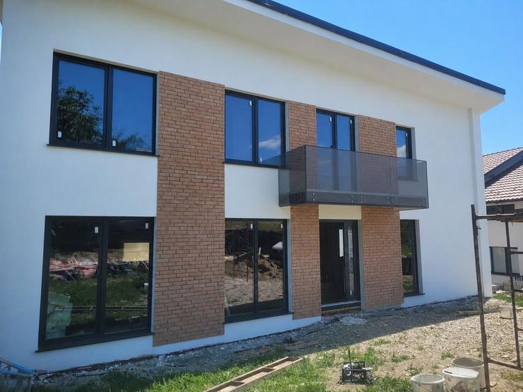 Casă cu 4 camere în Central