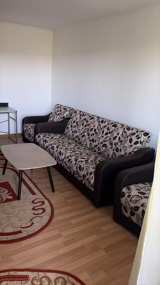 Apartament cu 3 camere decomandat în Beba Veche